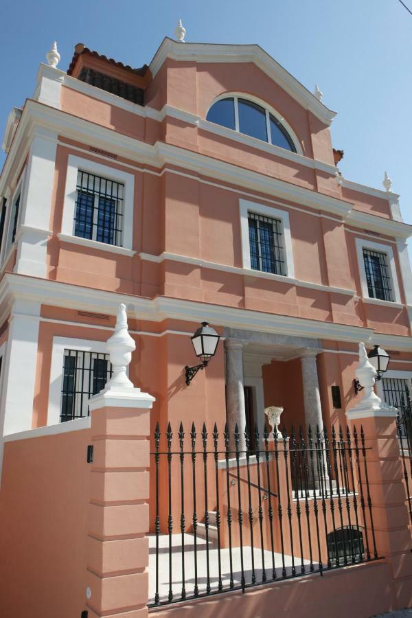 Colegio Mayor Careu - Women Only - University Community Sevilla Exterior foto