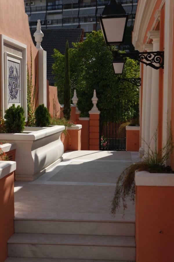 Colegio Mayor Careu - Women Only - University Community Sevilla Exterior foto